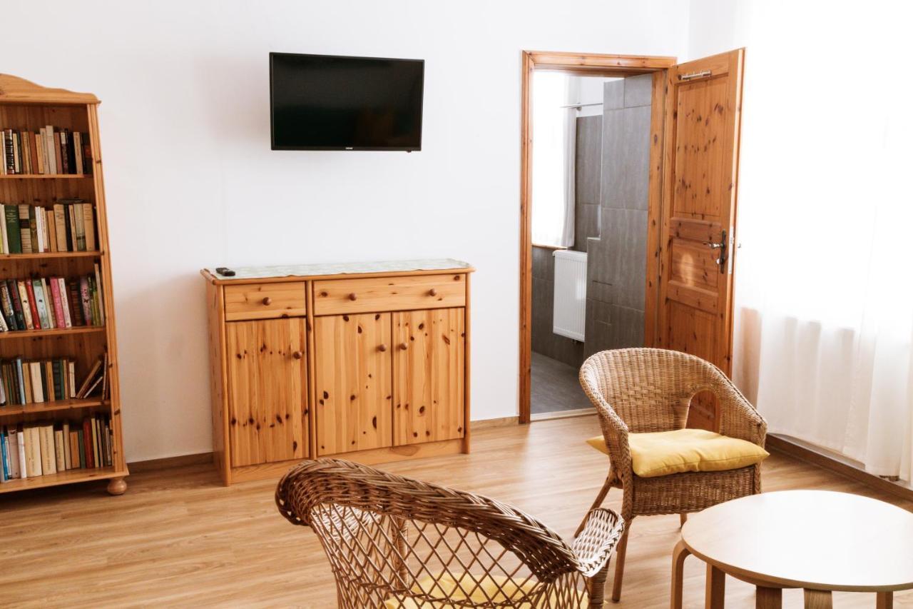 Ferienwohnung An Der Berliner Seenkette Schwerin  Kültér fotó